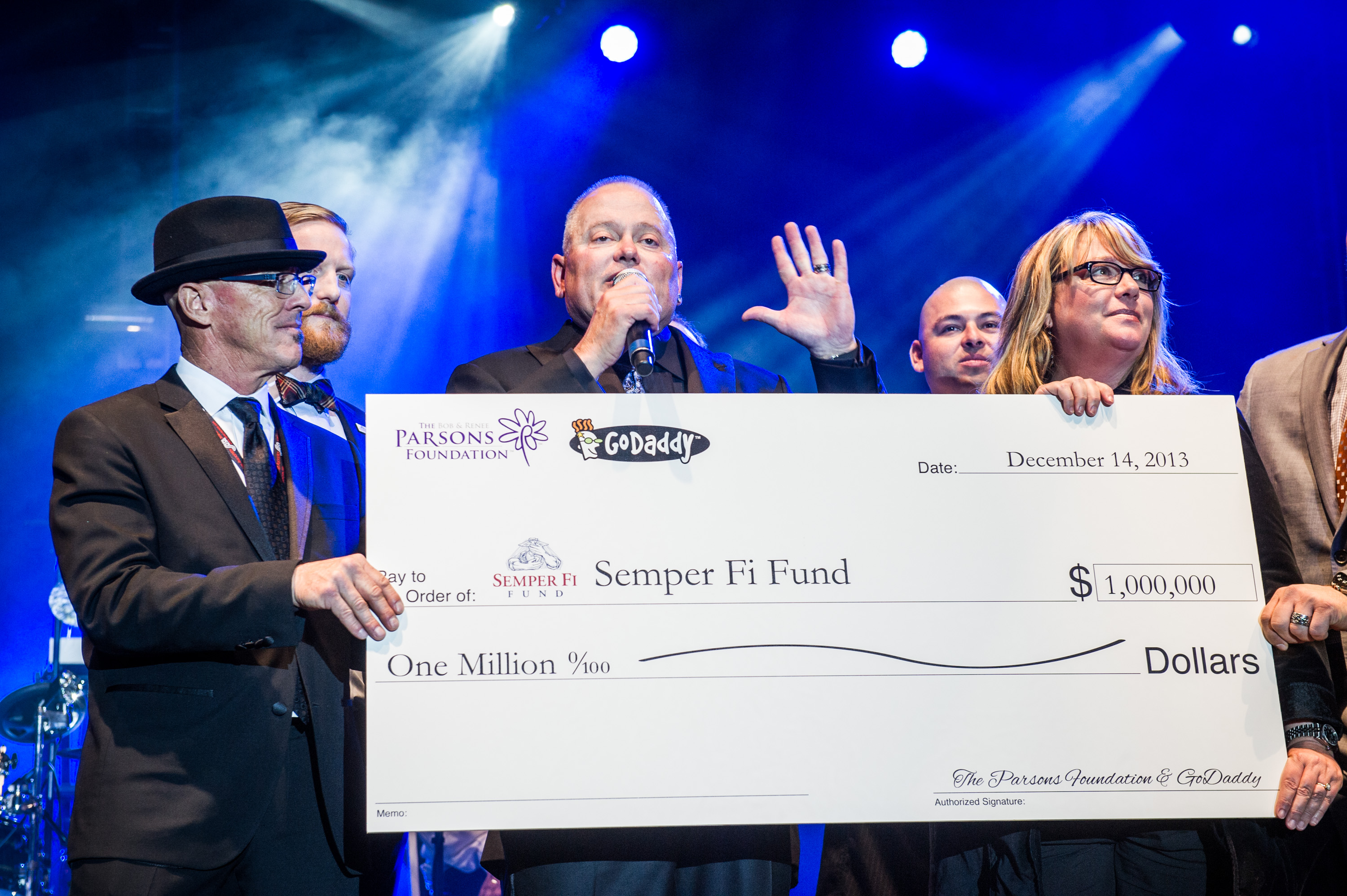 Bob Parsons Presents $1MM to Semper Fi Fund